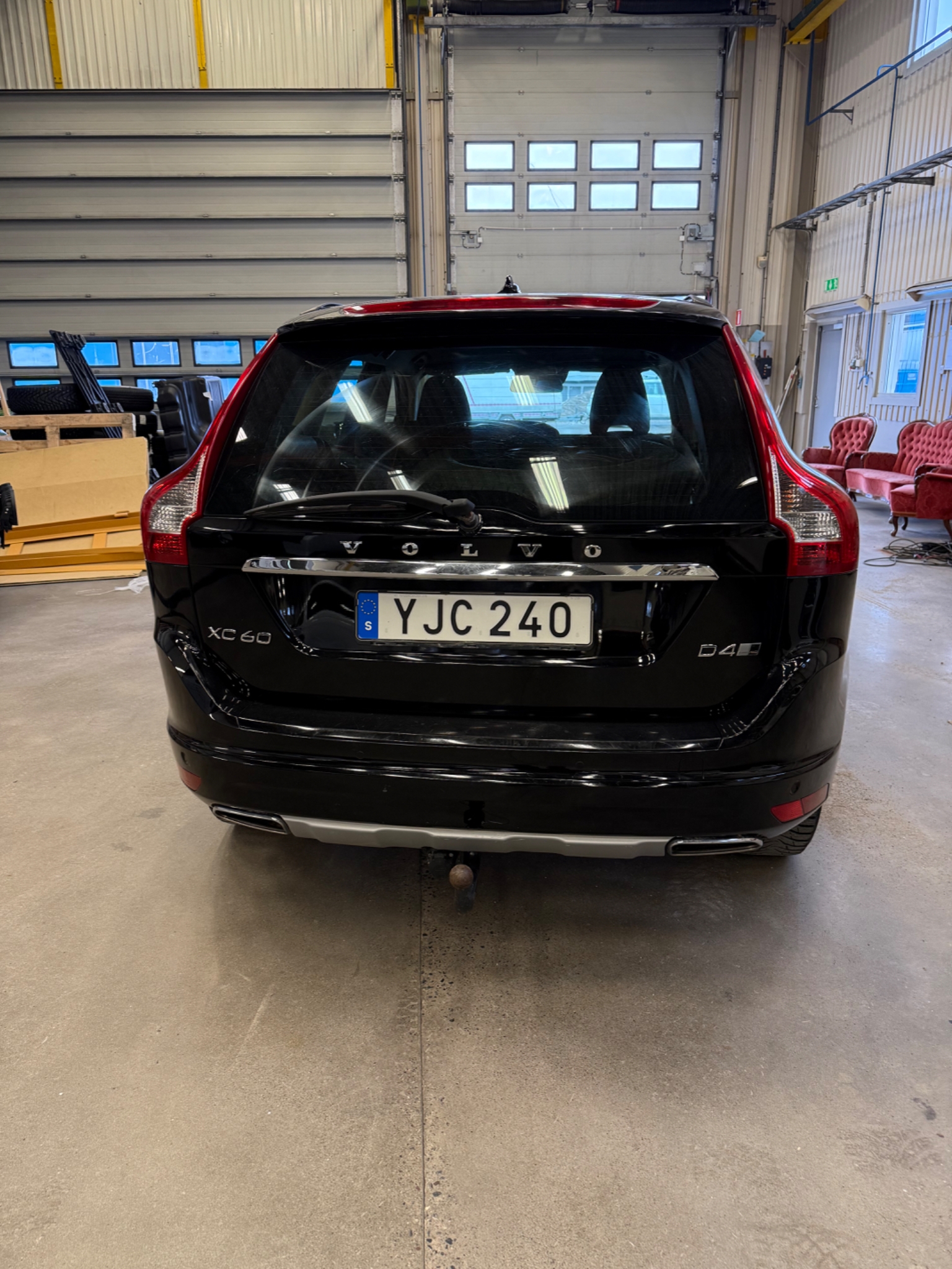 Volvo XC60 2017, photo 4/37