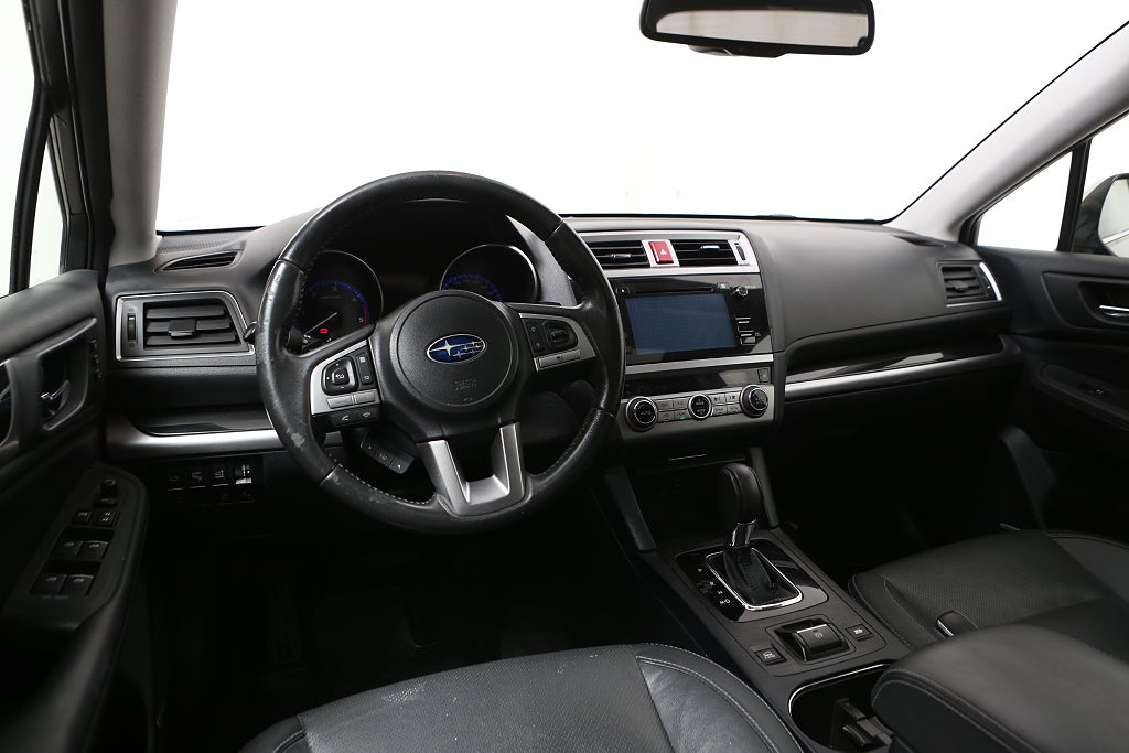 Subaru Outback 2,0D Summit AWD Aut H/K Skinn Motorv Drag 2016