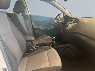 Hyundai i20 1.0 T-GDI blue Trend Mvärme Bkamera Rattvärme S&V-däck – bild 10