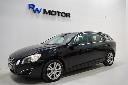 Volvo V60 D4 AWD 163hk Momentum Dragkrok D-värmare Skinn 