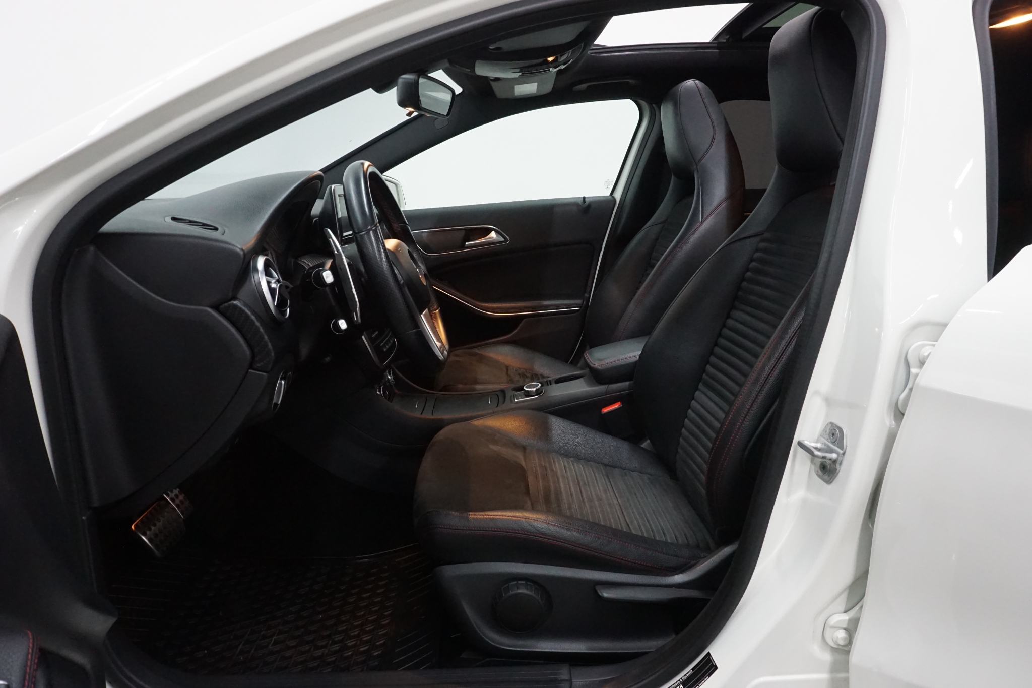 Mercedes-Benz A 200 CDI AMG Line 2013, bild 7/38