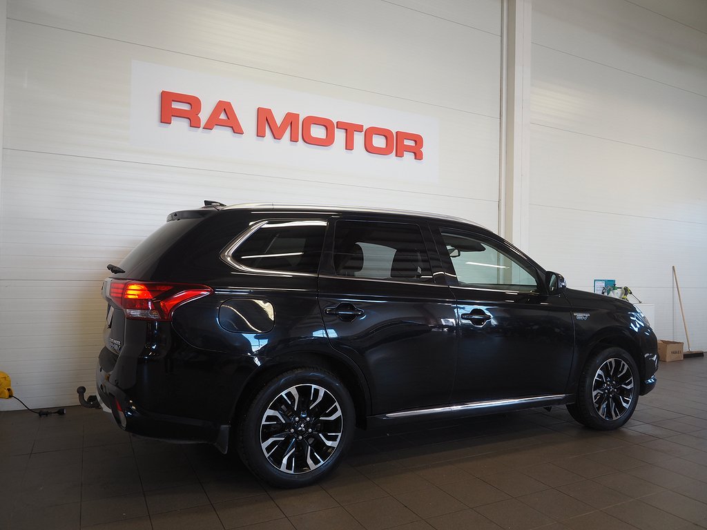 Mitsubishi Outlander PHEV 4WD CVT Comfort Drag Kamera 2017