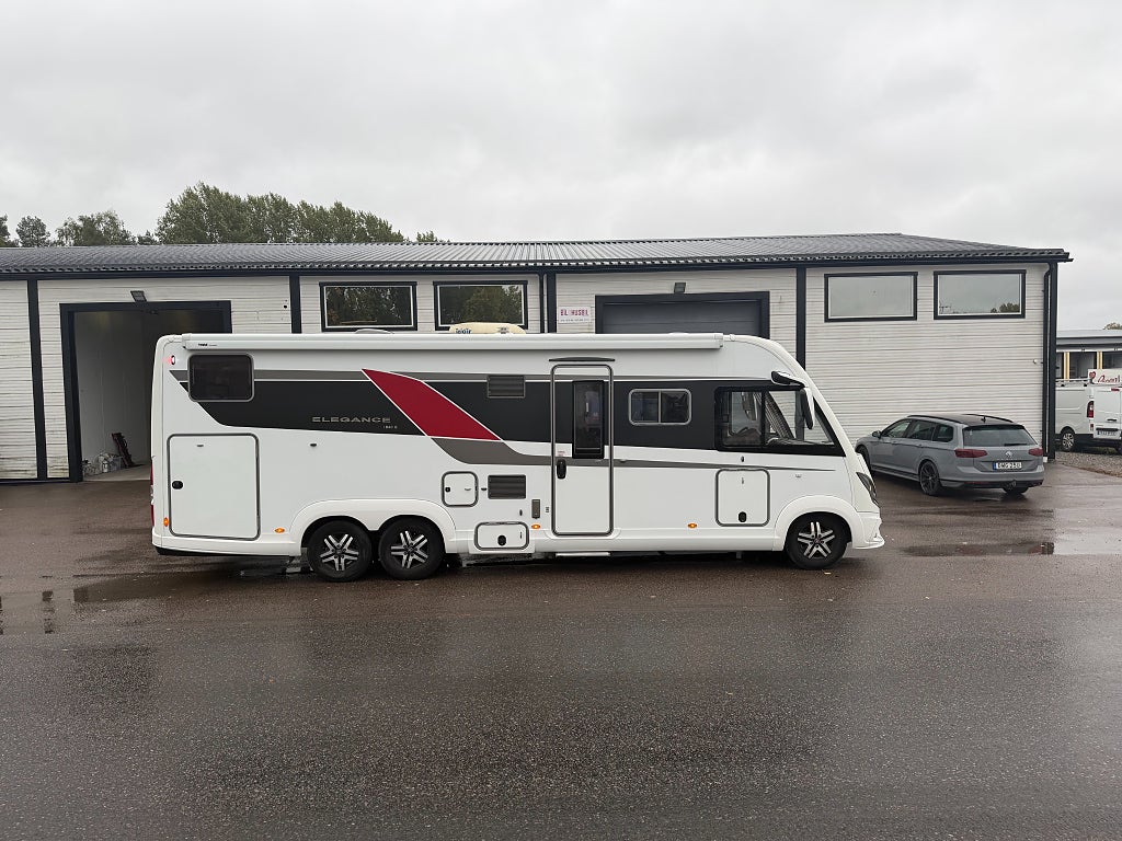 Bürstner 840 G , EP Hydraulstöd, Litiumbatteri, AC mm