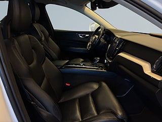 Volvo XC60 D4 AWD Inscription Kamera/Drag/SoV-Däck/Navi/Rattvärme – bild 10