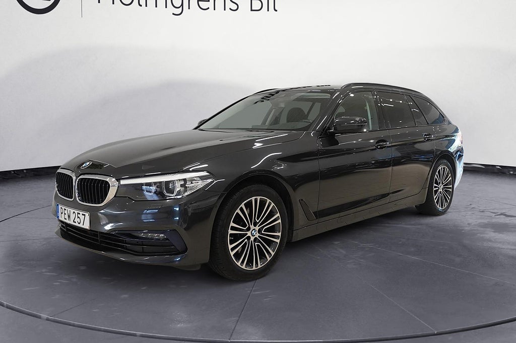 BMW 520d xDrive Touring Sport Line Drag Värmare | Ränta 1,99%