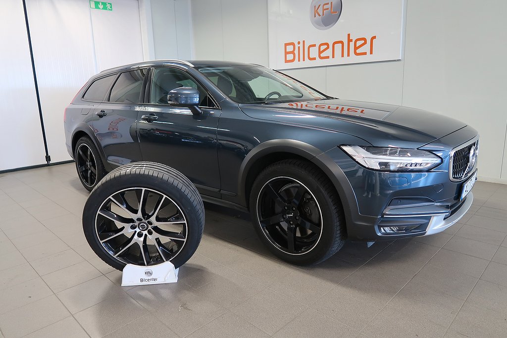 Volvo V90 Cross Country D4 AWD Drag-Pano-VOC-Kamera-Navi SoV