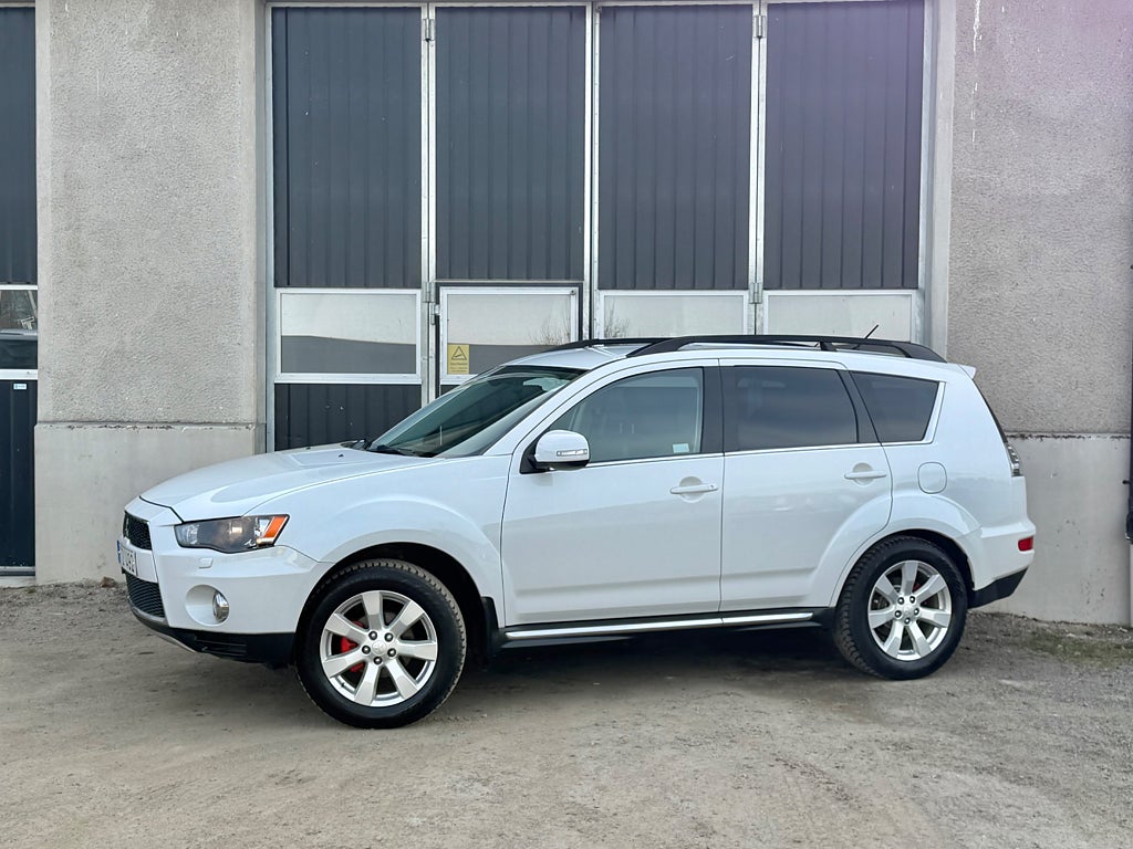 Mitsubishi Outlander 2.2 Di-D AWC TC-SST Comfort Dragkrok Automat 