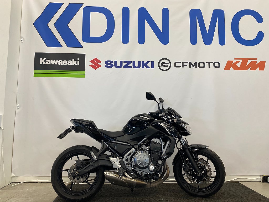 Kawasaki Z650 ABS "sänkt - nyservad"