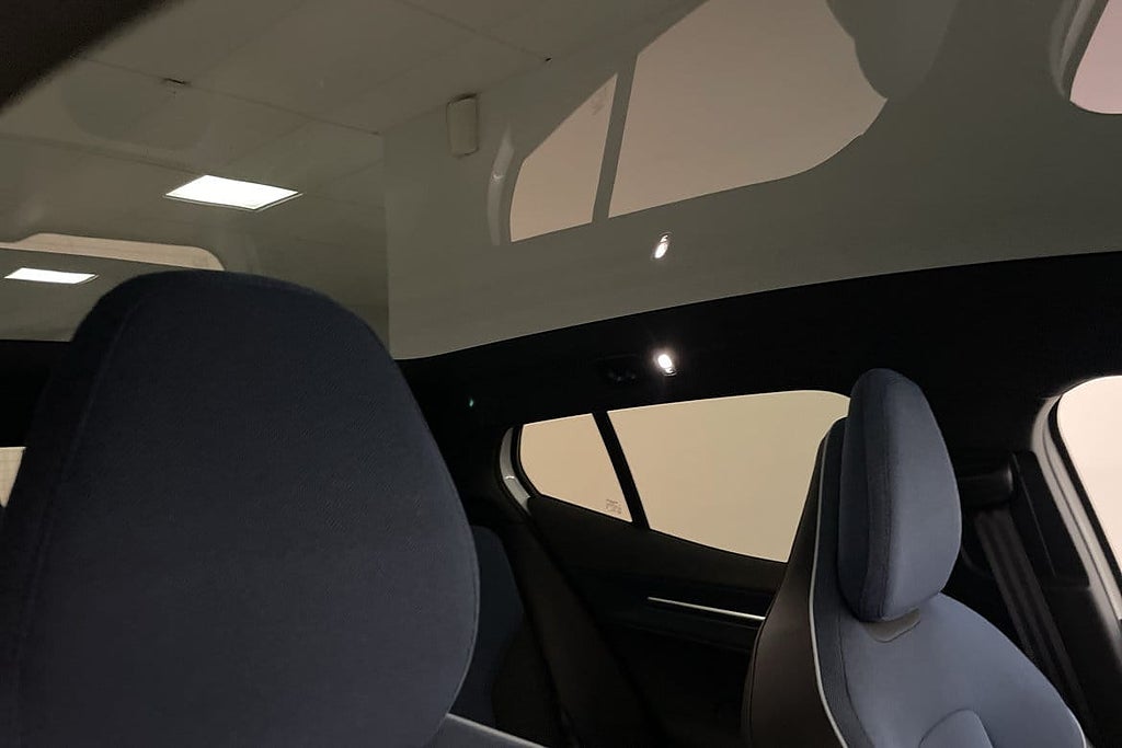 Volvo EX30 Single Motor Extended Range Ultra