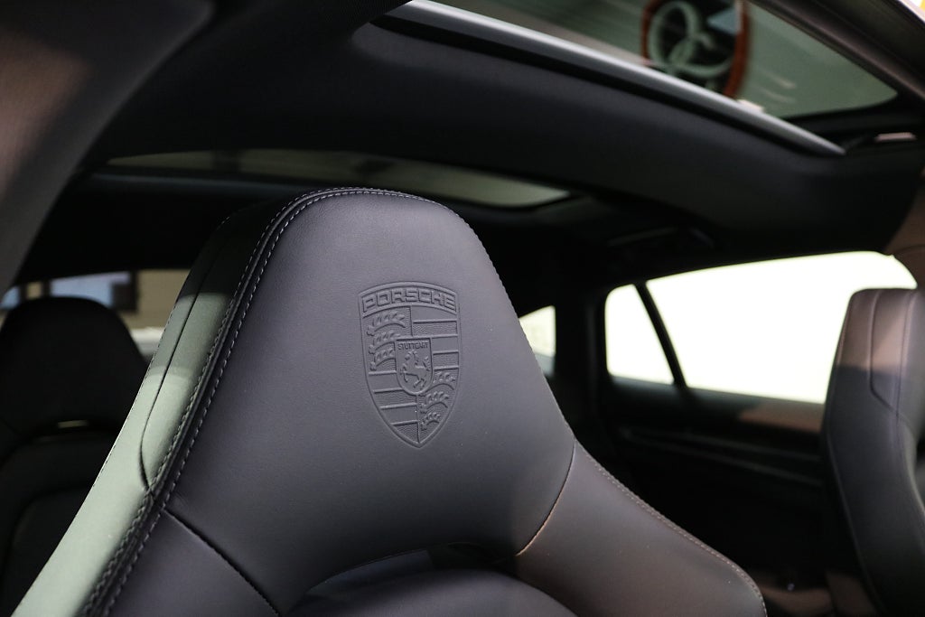 Porsche Panamera 2021 - miniatyr 18