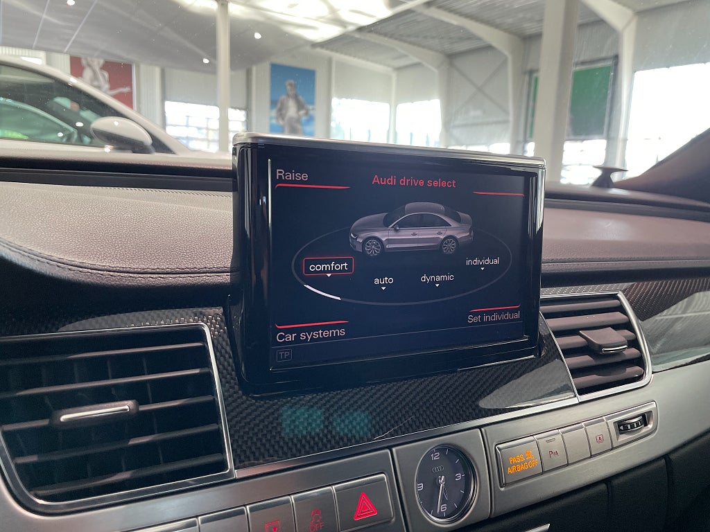 Audi S8 2015 - miniatyr 15