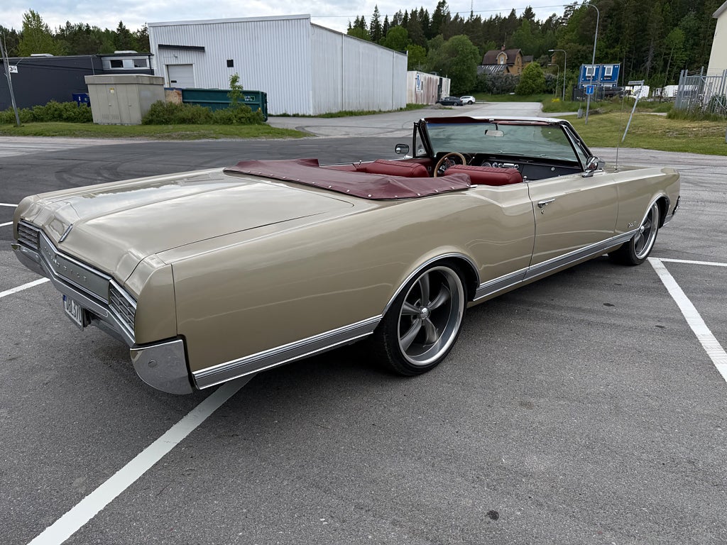 Oldsmobile Delta 88 Convertible 7.0 0kr insats 3516kr/mån