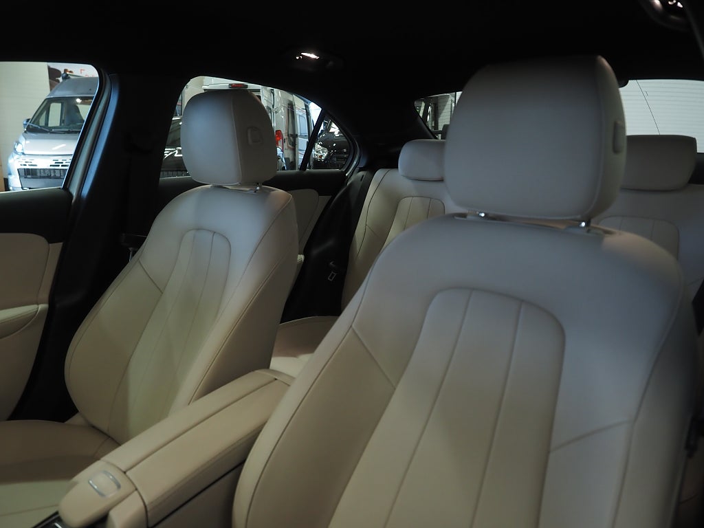 Mercedes-Benz A 180 136hk Sedan Progressive Line Backkamera Skinn 2020