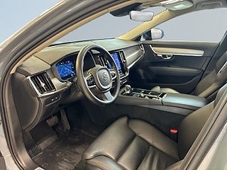 Volvo V90 Recharge T6 AWD Plus Dark Mvärme Drag Bkamera S&V-däck – bild 7