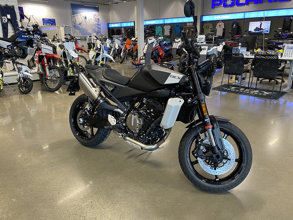 Husqvarna SVARTPILEN 801 KAMPANJ