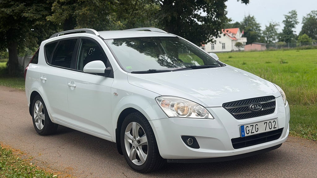 Kia Ceed cee'd_sw 1.6 CRDi EX Euro 4. Svensksåld, Dragkork, Ny 