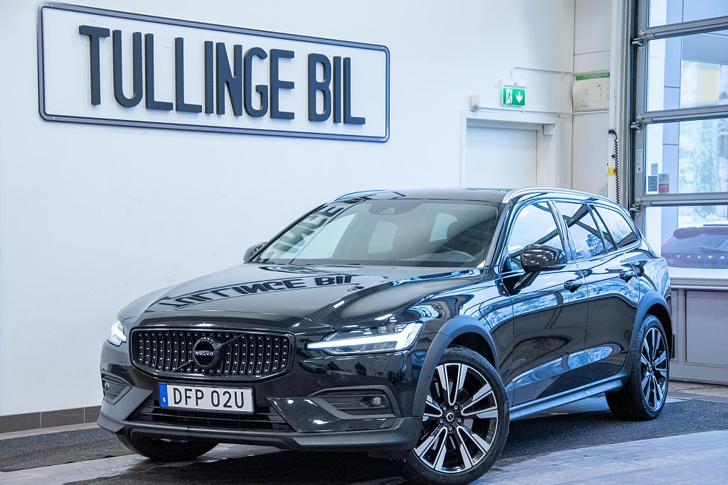 Volvo V60 Cross Country B4 AWD 197HK Momentum H/K Kamera Drag Värmare VoC 4.99%