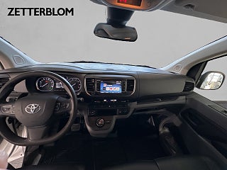 Sedan Toyota Proace 10 av 14