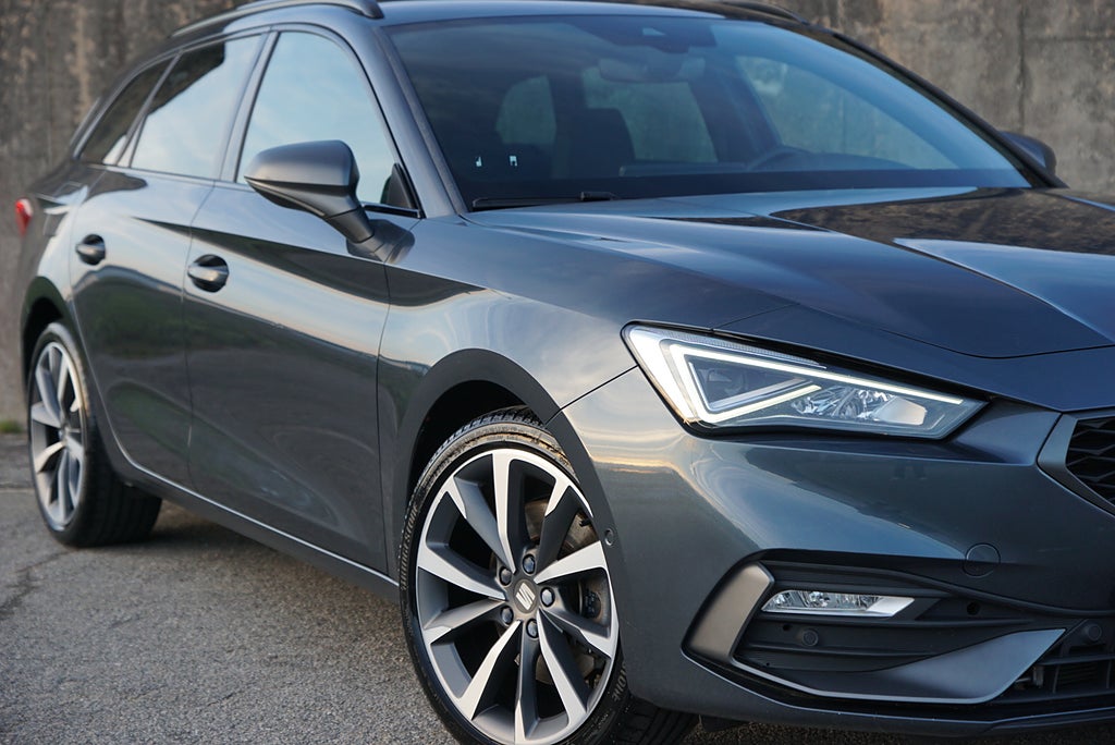Seat Leon Sportstourer 1.5 eTSI FR Cockpit Drag B-Kamera
