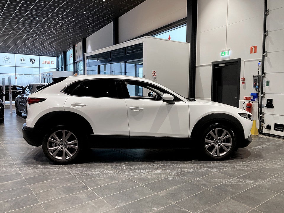 Bild på Mazda CX-30 2.0 SKYACTIV-G M 122hk - B-KAMERA, FARTHÅLLARE