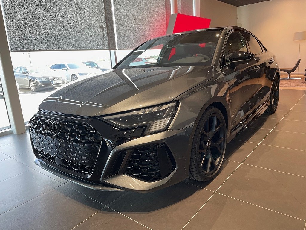 Audi RS3 Sedan 400 HK S TRONIC