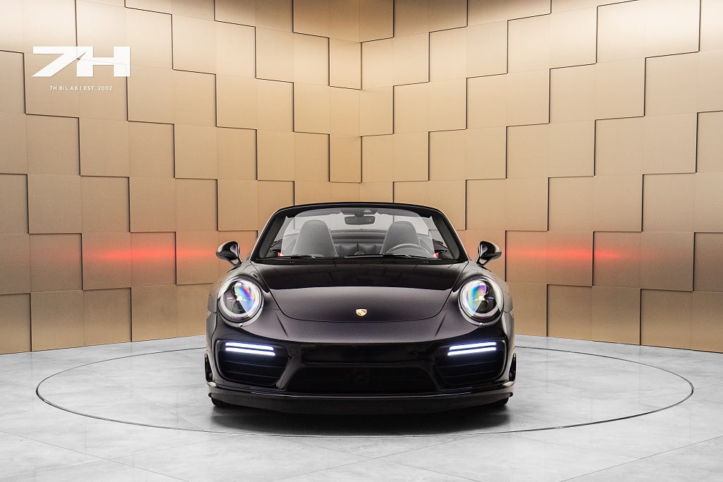 Porsche 911 Turbo S 991 Turbo S Cabriolet Aerokit / Burmester / PCCB / V