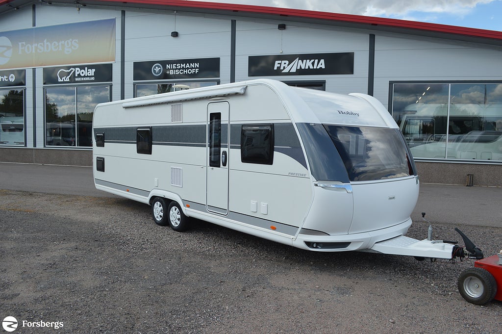 Hobby 720 KWFU PRESTIGE / 3-våningssäng, Alde värme, AC, Dusch