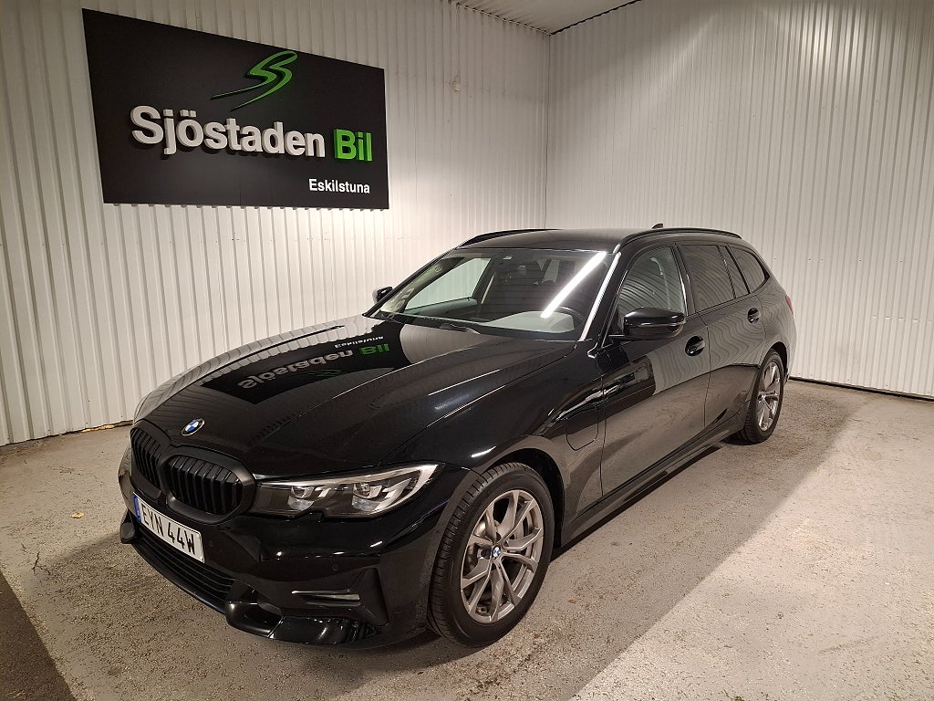 BMW 330e Sport line Drag Navi Rattvärme Carplay 4,95% Ränta