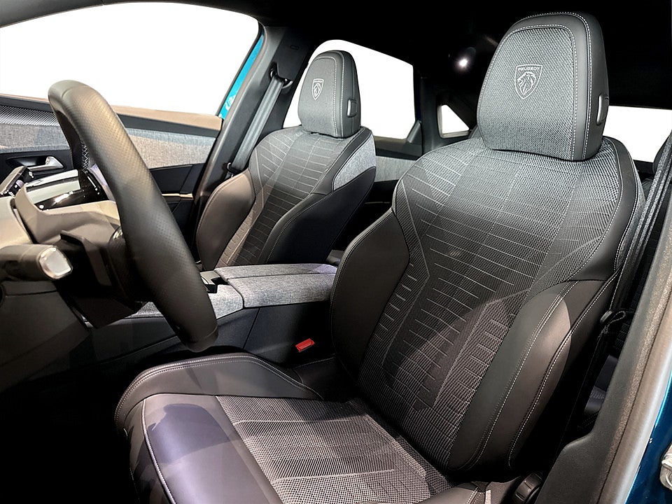 Bild på Peugeot 3008 GT Hybrid 145hk Aut B-KAMERA CARPLAY