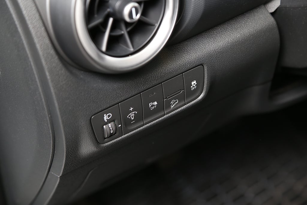 Hyundai Kona 1,0 T-GDI 120hk Essential Kamera Keyless Motorvärmare 2022