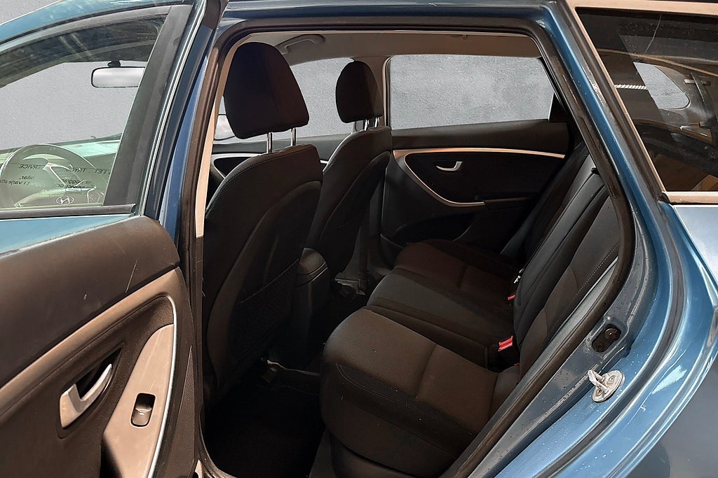 Hyundai i30 Kombi 1.6 CRDi Business 1-Ägare Välservad