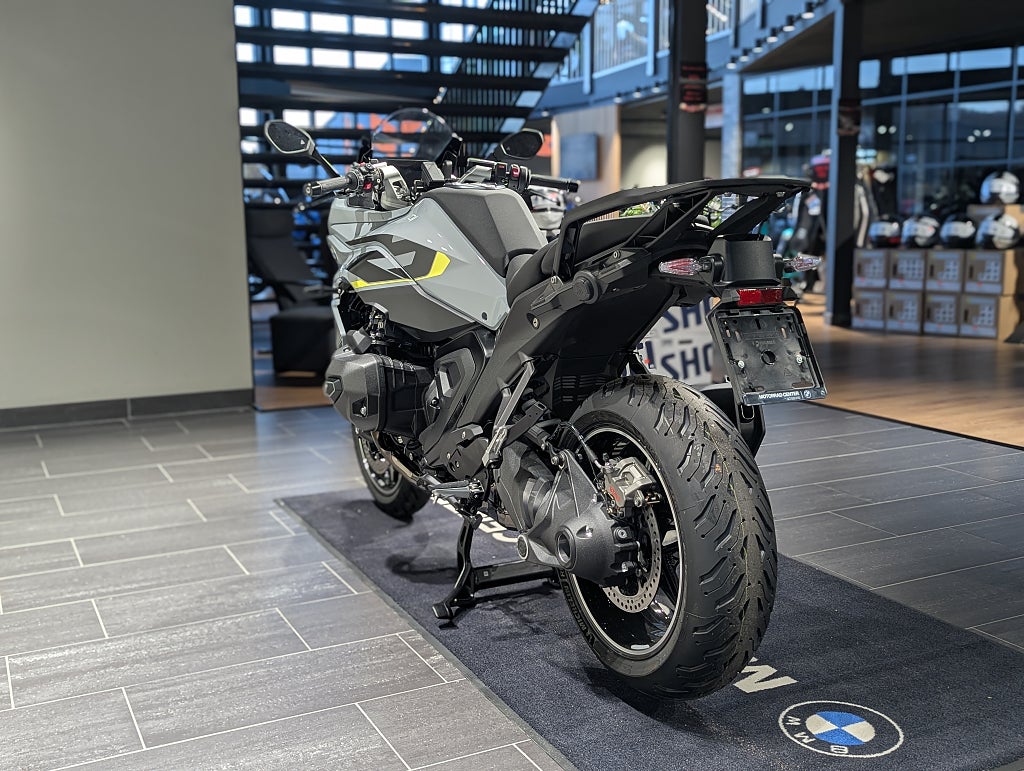 BMW R1300RS. Dynamic.Touring.Comfort.Innovation.Option 719.Omg lev!