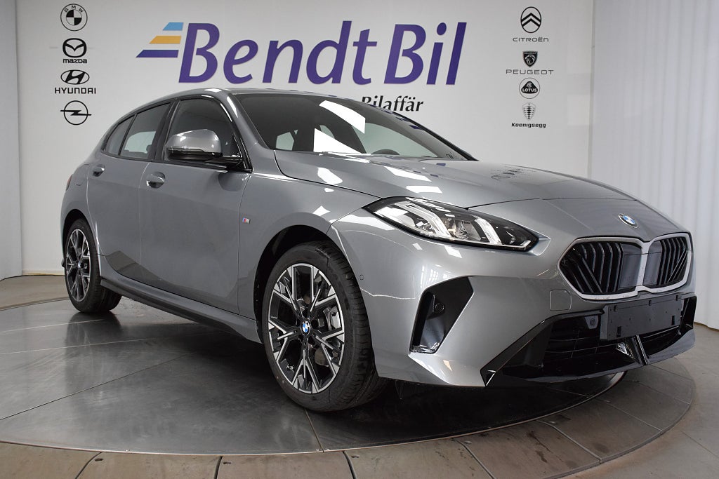 BMW 120 i M Sport | Rattvärme | Privatleasing | 0:- kontant | ink V-Hjul