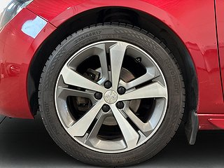 Peugeot 308 1.2 PureTech 130 Active Pano Psens S&V-däck