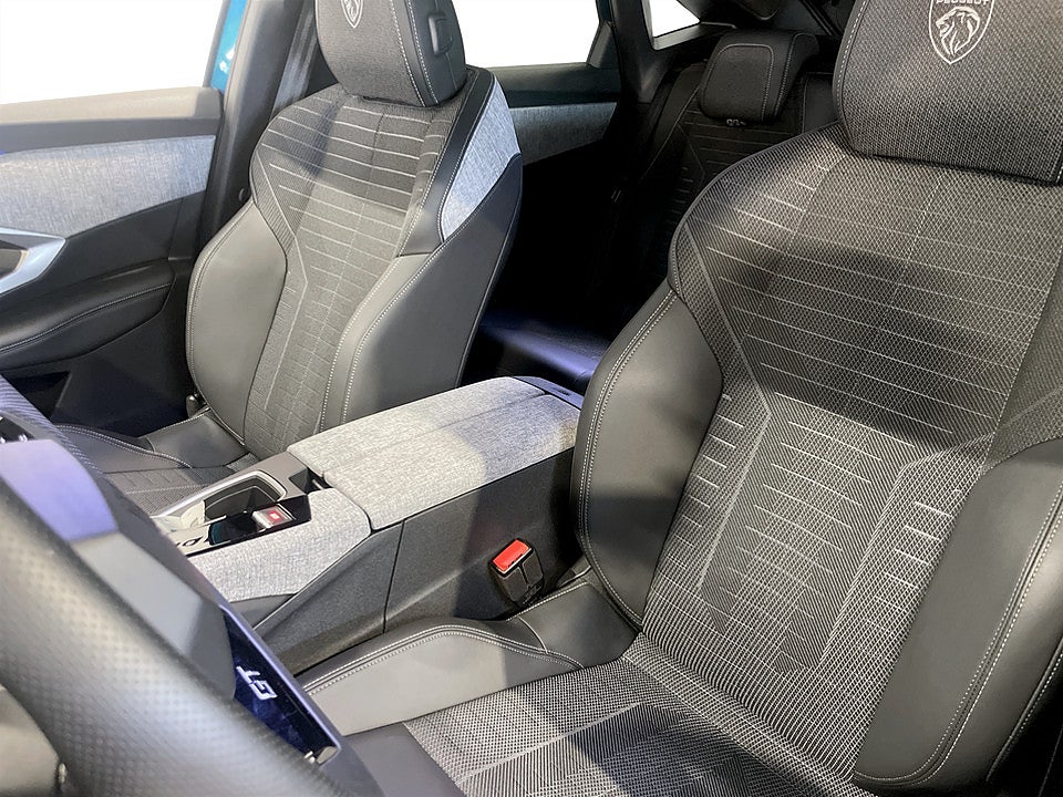 Bild på Peugeot 3008 GT Hybrid 145hk Aut B-KAMERA CARPLAY