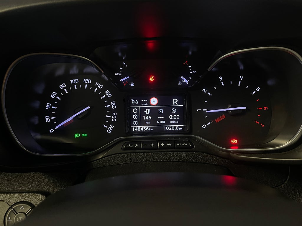 Citroën Berlingo 1.2 PT 130hk Aut DRAG M-Värmare LED-Ramp Apple Head up bild 14