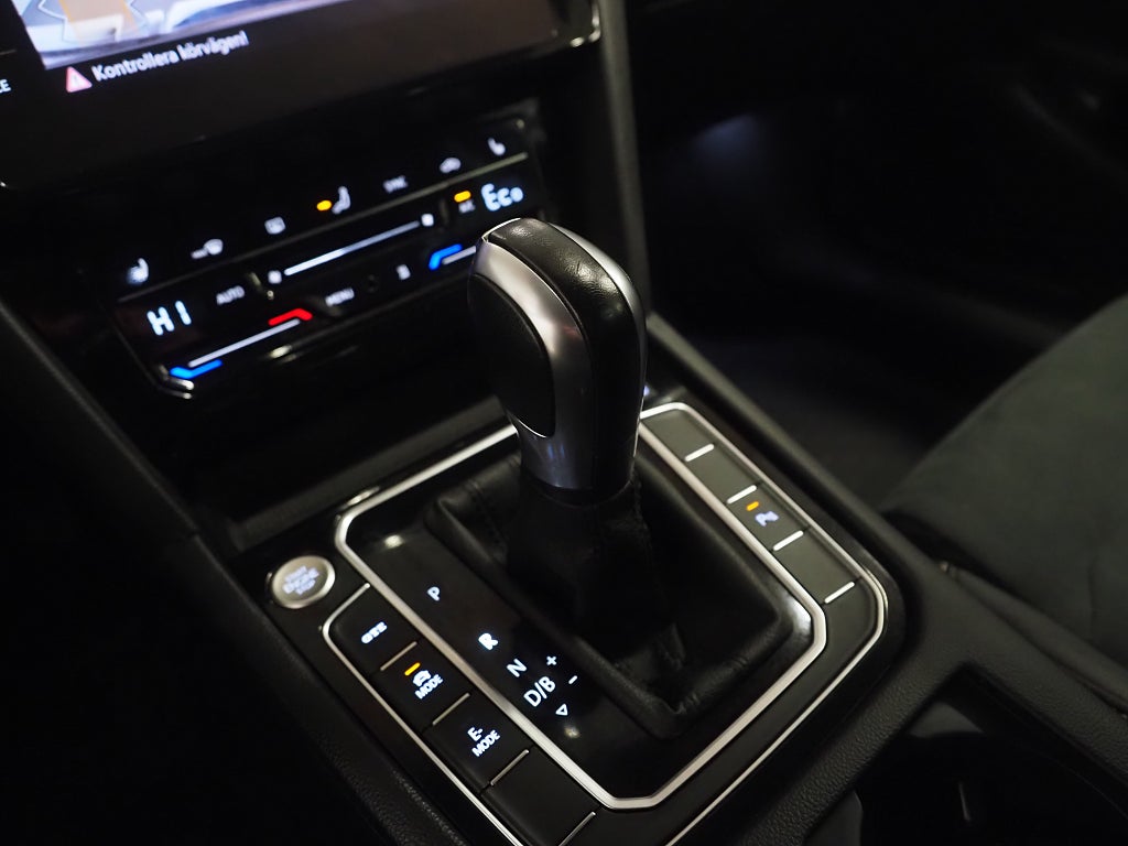 Volkswagen Passat Sportscombi GTE 1.4 TSI GTE | Drag | Värmare | Navi | 2022