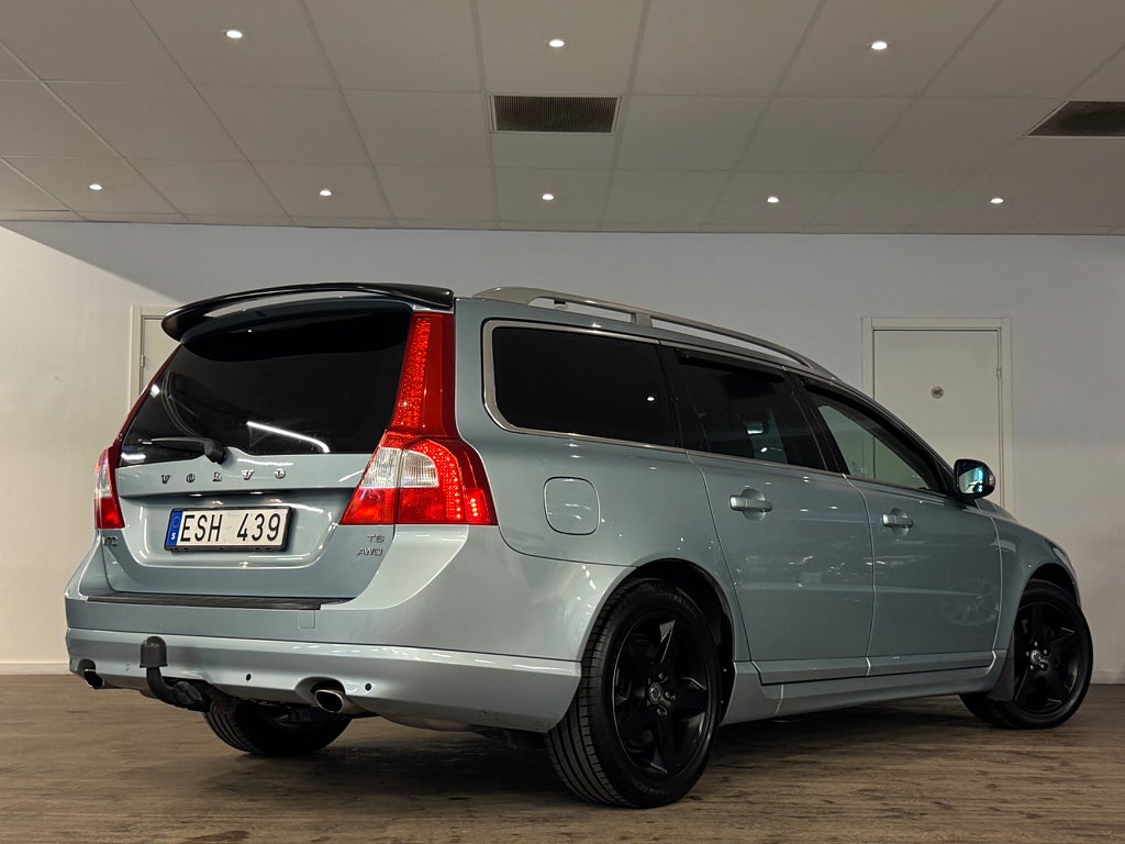 VOLVO V70 T6 286 ch 4x4 AWD GEARTRONIC SUMMUM BVA - ATTELAGE - CUIR - 233000 km