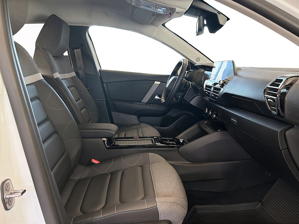Bild på Citroën C4-X Shine 1.2 PT 130hk Aut RATTVÄRME B-KAMERA