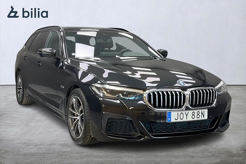 BMW 530e xDrive Touring/ M Sport/ Elstolar minne