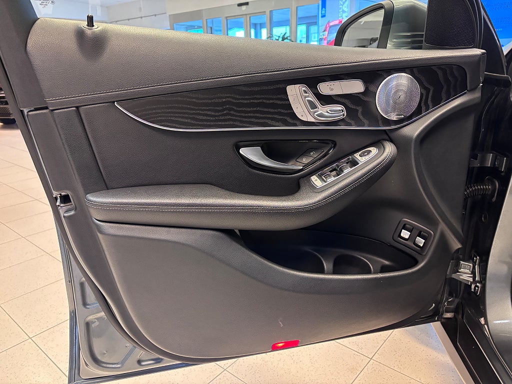 Mercedes-Benz GLC250 d 2018 - miniatyr 12