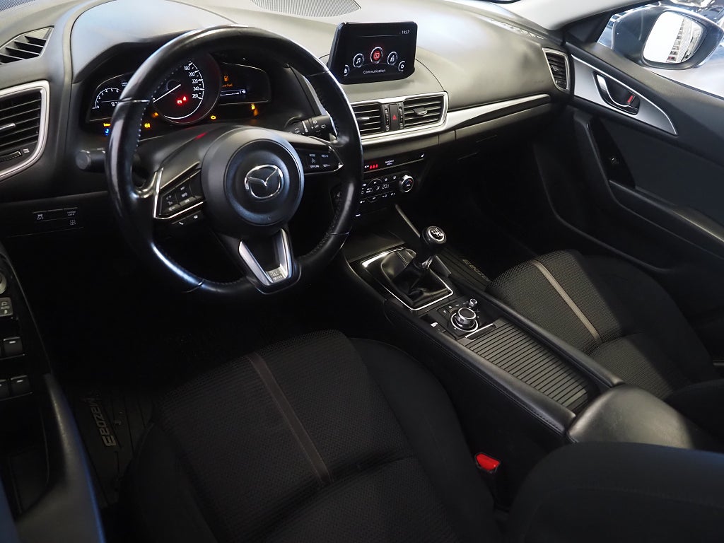 Mazda 3 Sport 2.0 SKYACTIV-G 120hk Vision Motorvärmare Navi 2018
