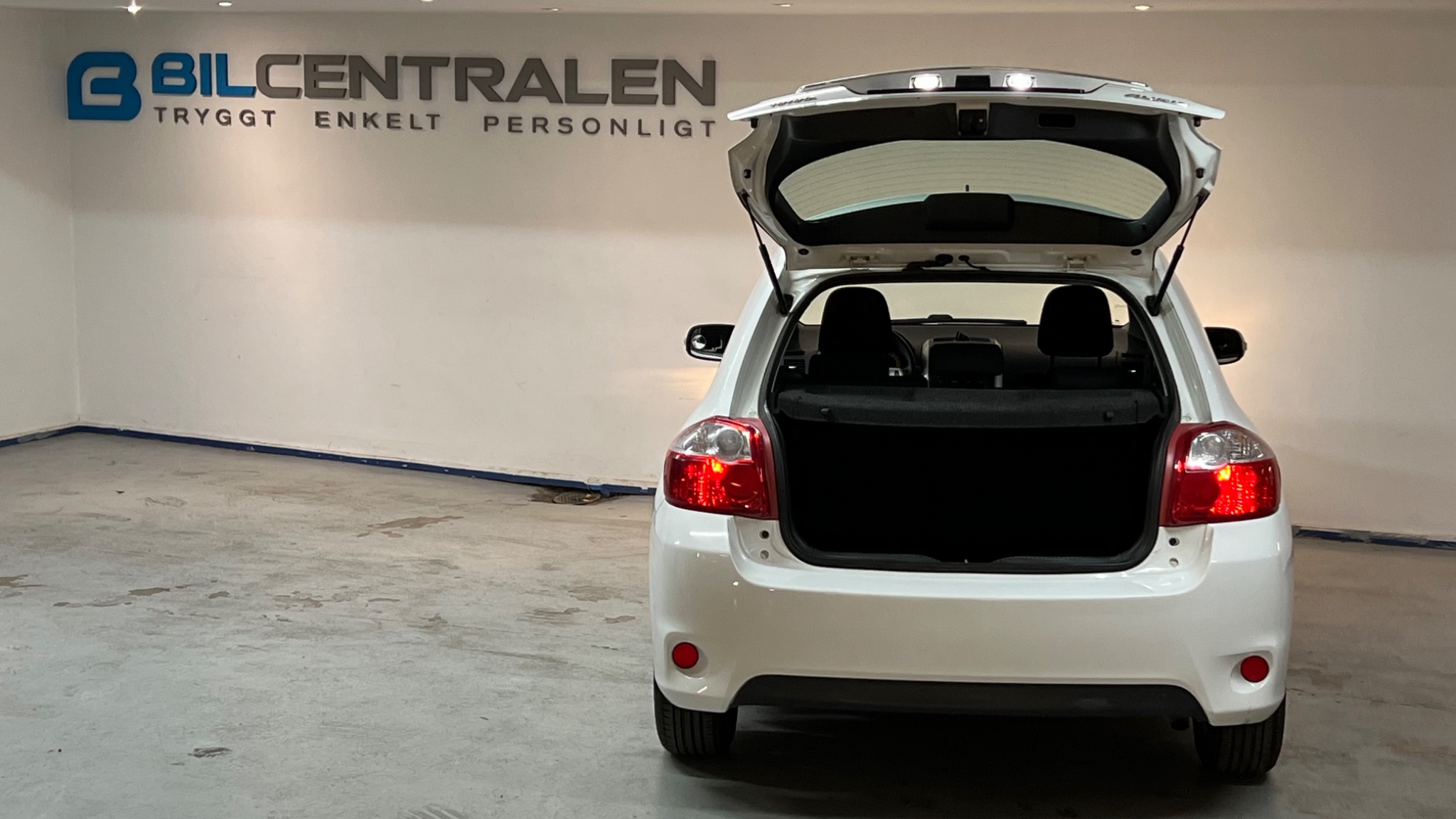 Toyota Auris 2012, bild 7/10