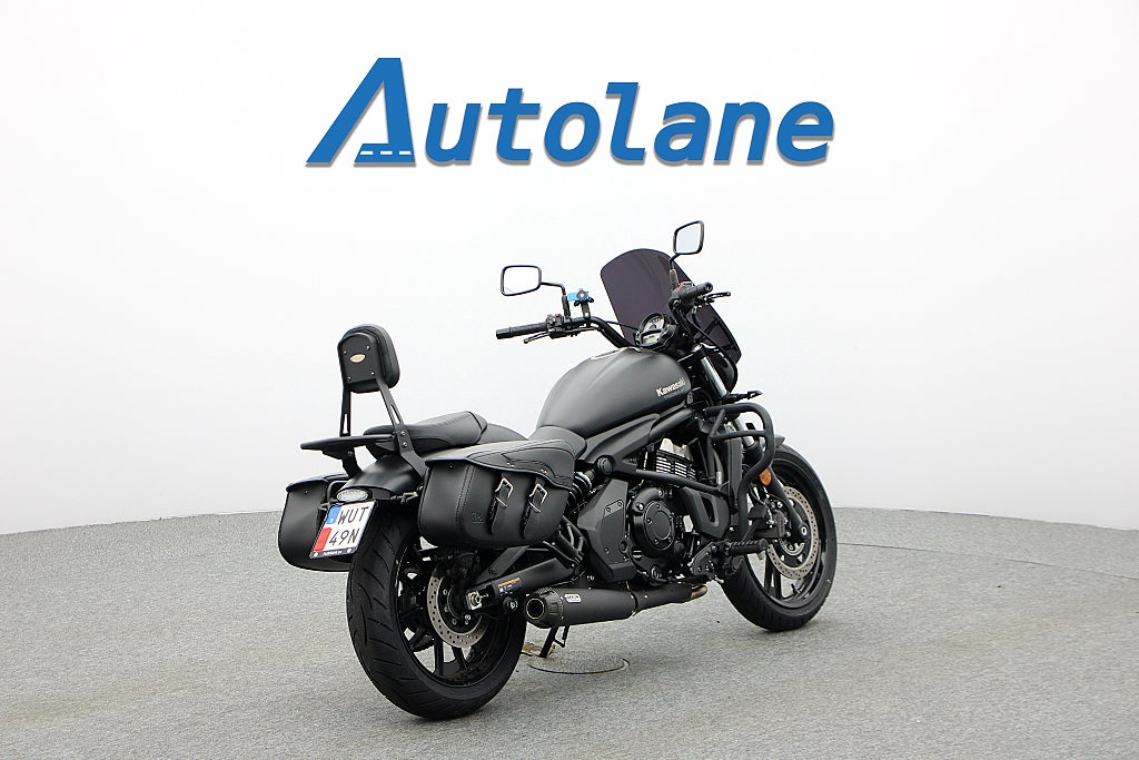 Kawasaki Vulcan 650 S *Nya däck Väskor Arrow system