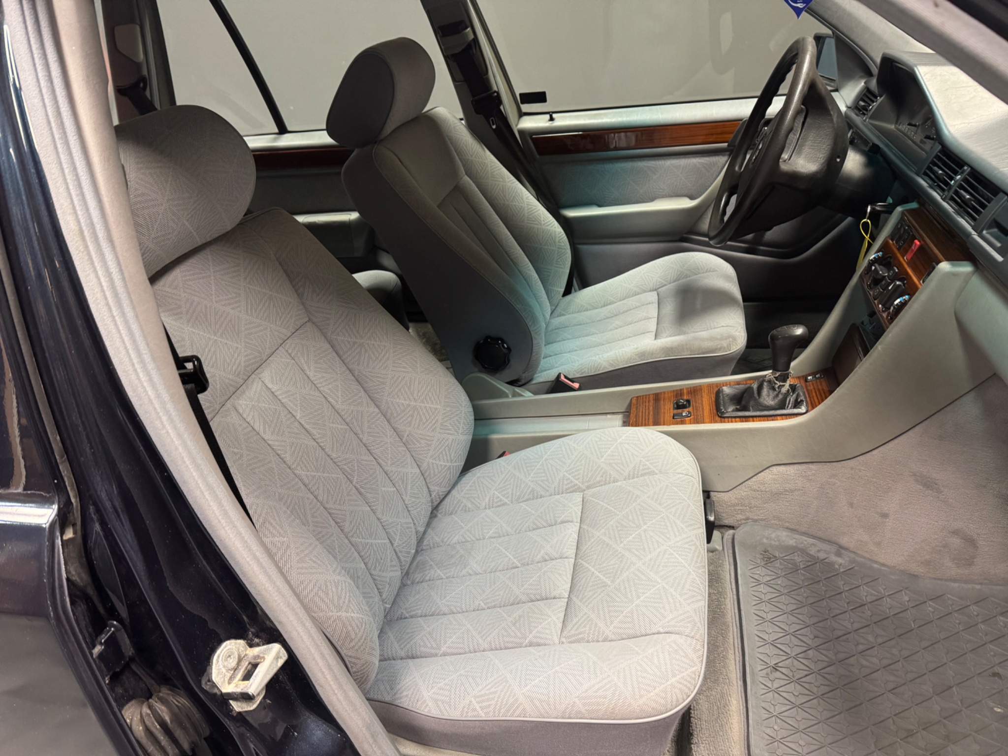 Mercedes-Benz E 200 T Manuell, (136hk) 1996, bild 6/10