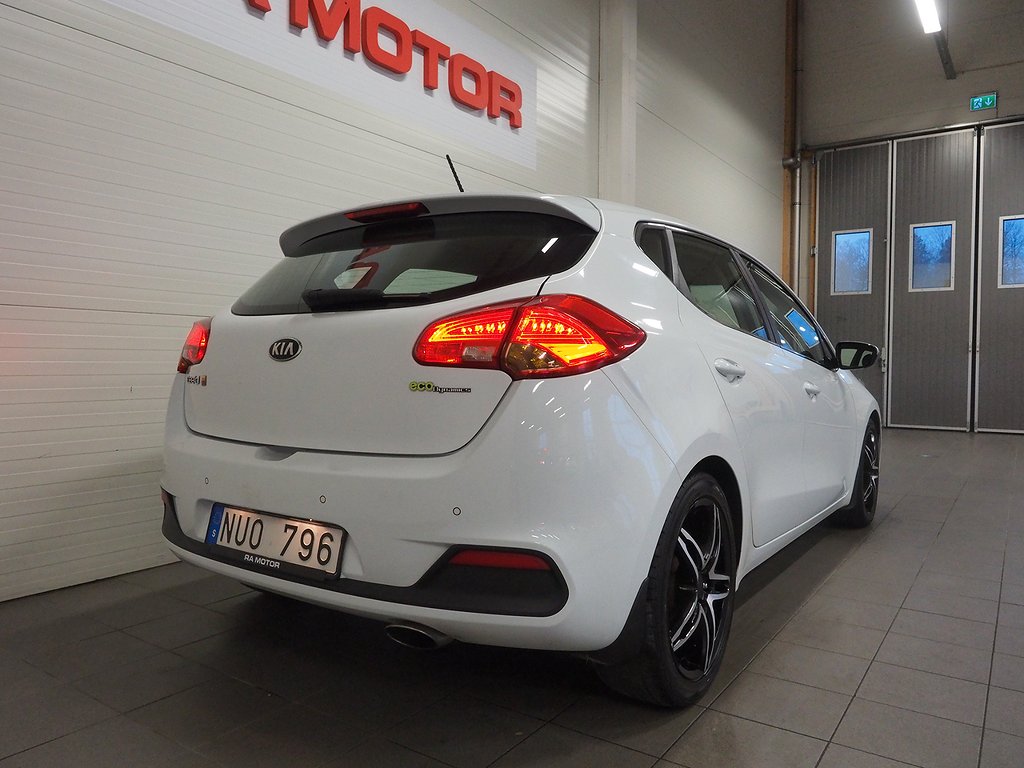 Kia Cee´d 1.6 GDI EX Comfort | M-Värm | Farthållare | PDC 2013