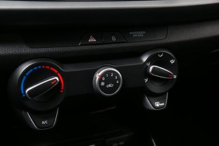 Halvkombi Kia Rio 18 av 22
