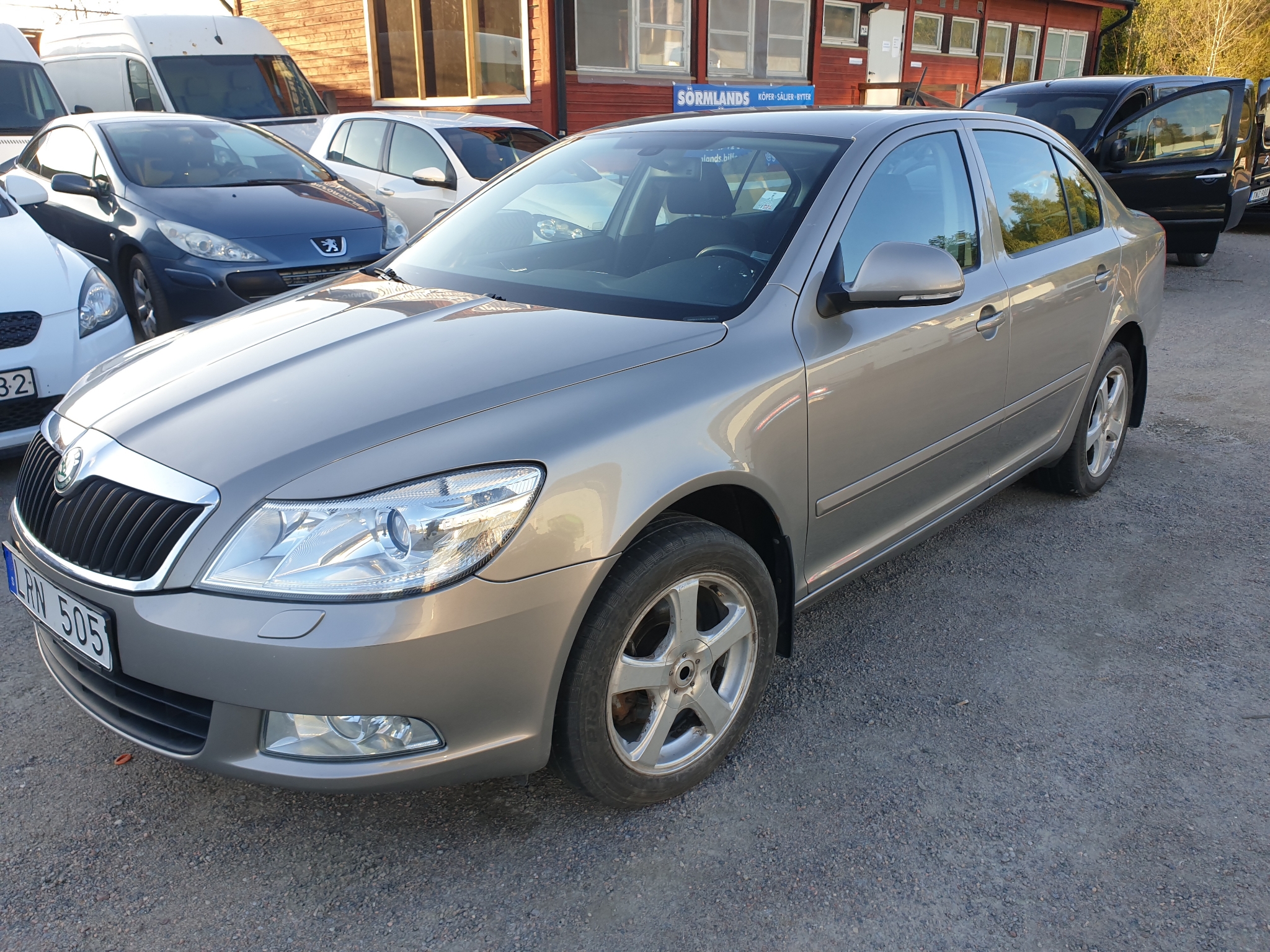 Skoda Octavia 1.8 TSI 160hk 2011, bild 3/47