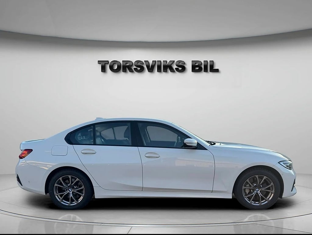 BMW 330e Sedan Steptronic Sport line - miniatyr 7