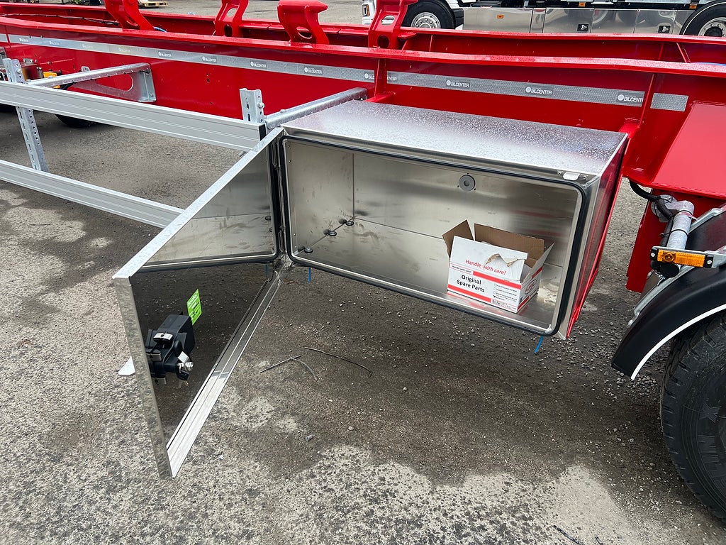 Övriga Bilcenter's 4 Axlade lastväxlarvagn med glider